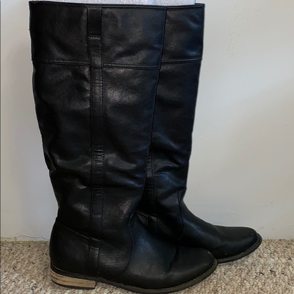 Black Rampage Boots - Picture 2 of 6